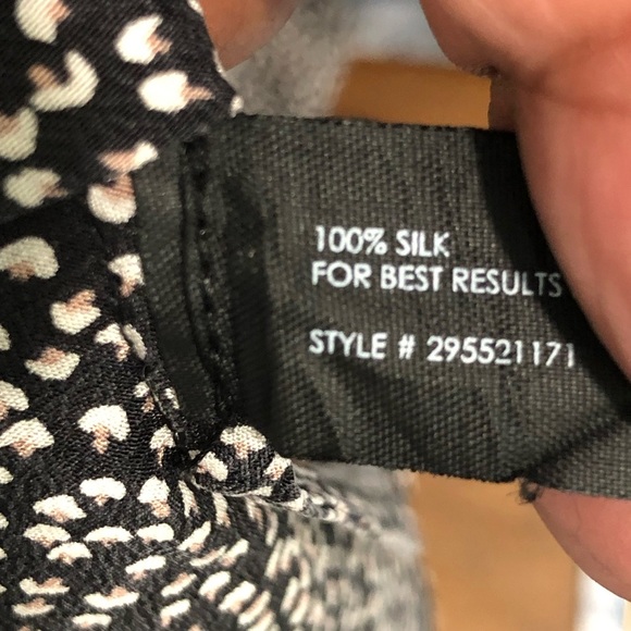 Club Monaco, silk printed mini dress - Picture 9 of 10